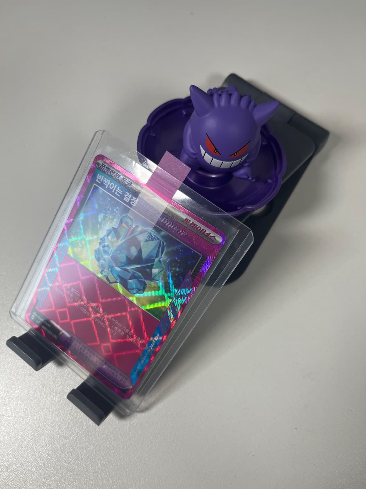 반짝이는 결정 ace